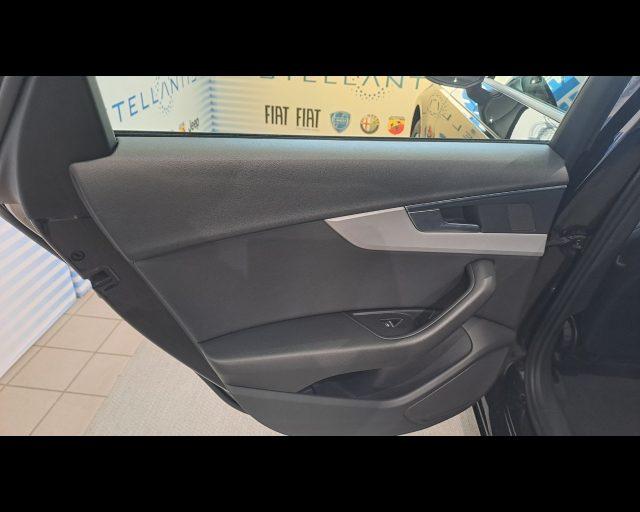 AUDI A4 Avant 40 2.0 tdi Business quattro 190cv s-tronic