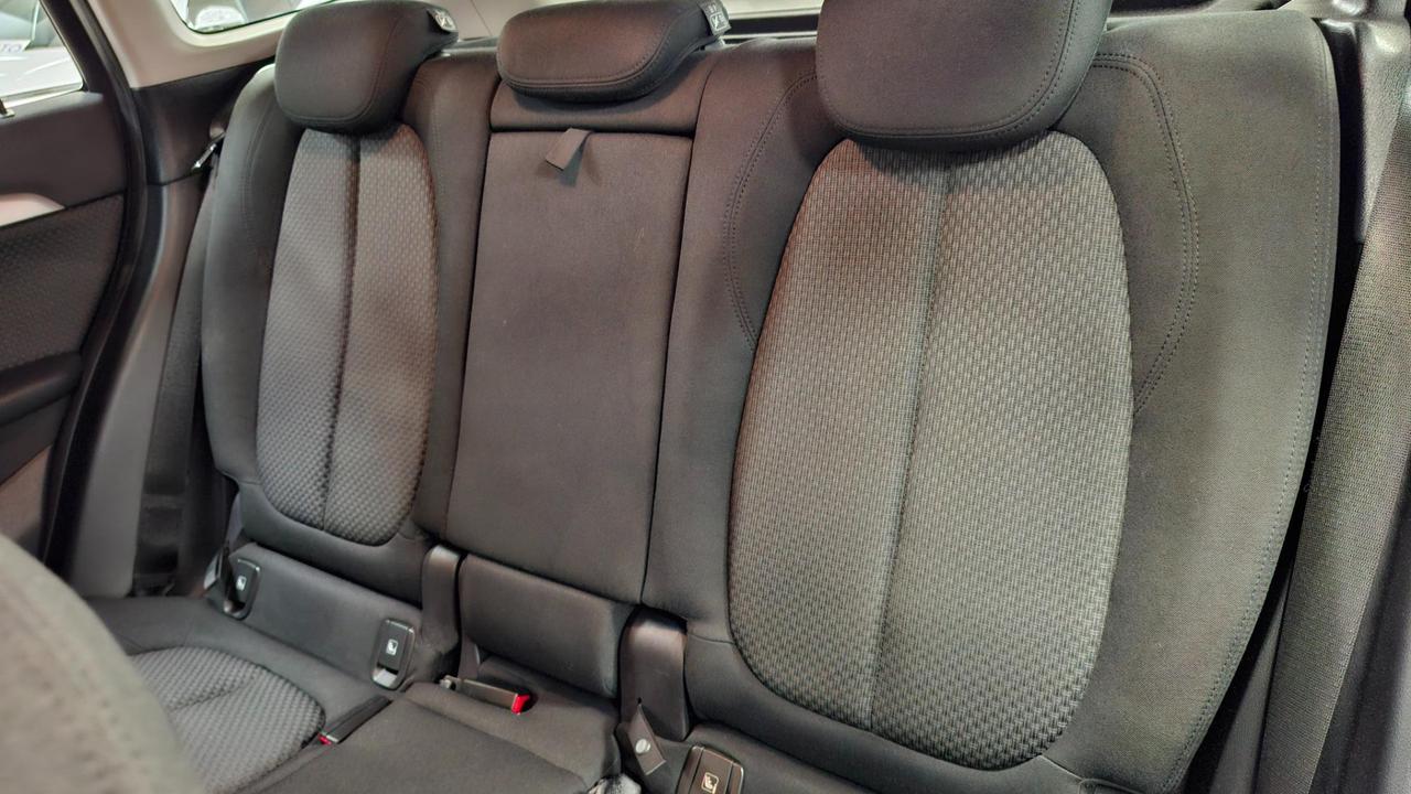 BMW X1 sdrive18d Business auto my18