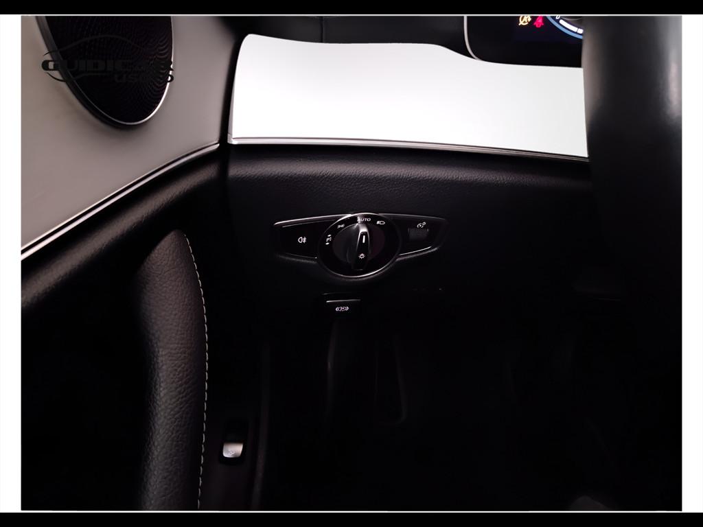 Mercedes-Benz Classe E - C238 Coupe - E Coupe 220 d Sport 4matic auto