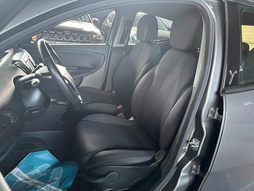 Lancia Ypsilon 1.2 69 CV 58.000KM NEOPATENTATI