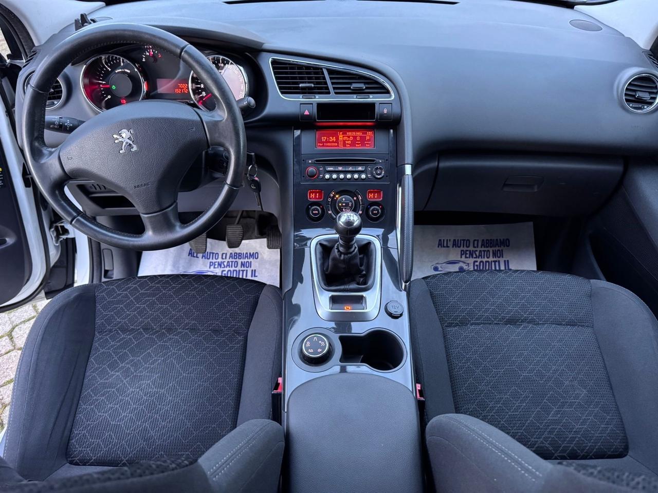 Peugeot 3008 1.6 HDi 115CV Business