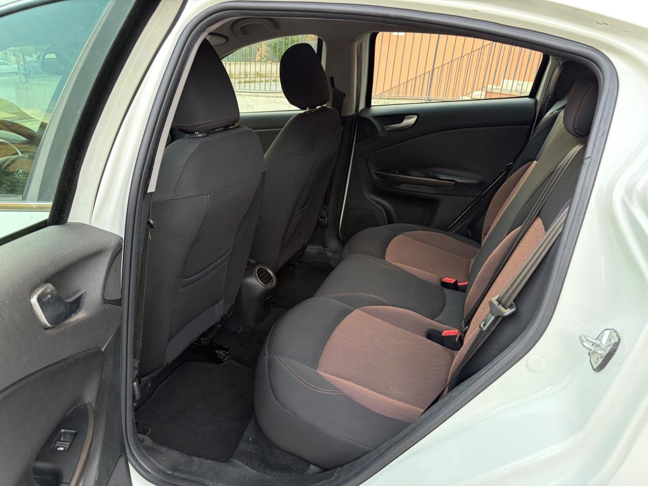 Alfa Romeo Giulietta 1.6 JTDm distictive ideale per neopatentati