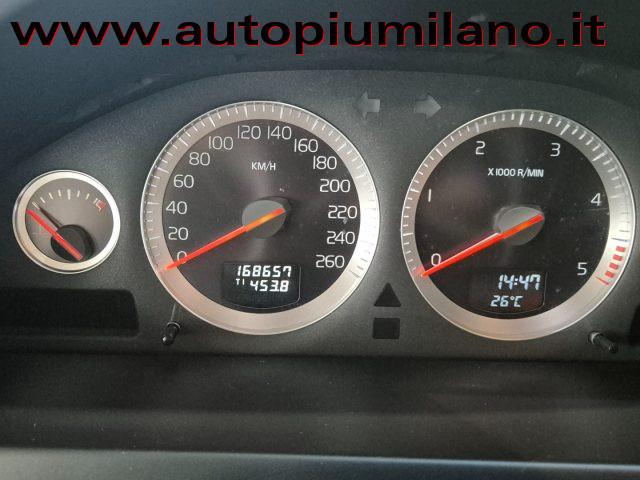 VOLVO XC90 D5 AWD Geartronic Momentum