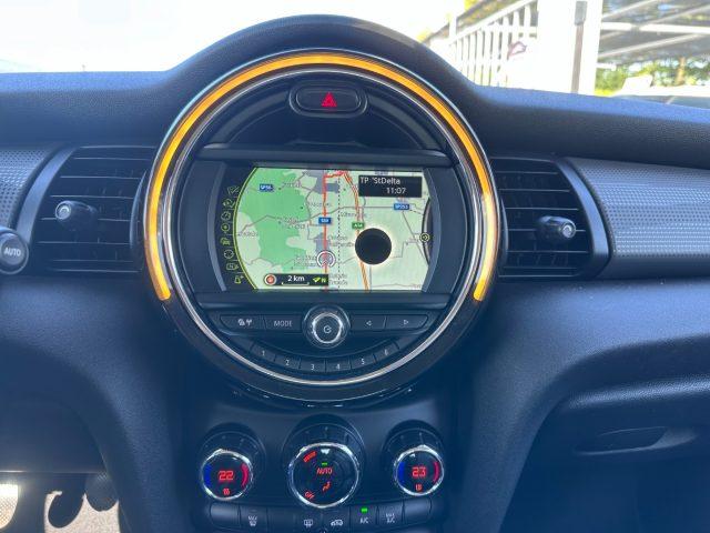 MINI Cooper D 1.5 Business 115 CV 5 porte