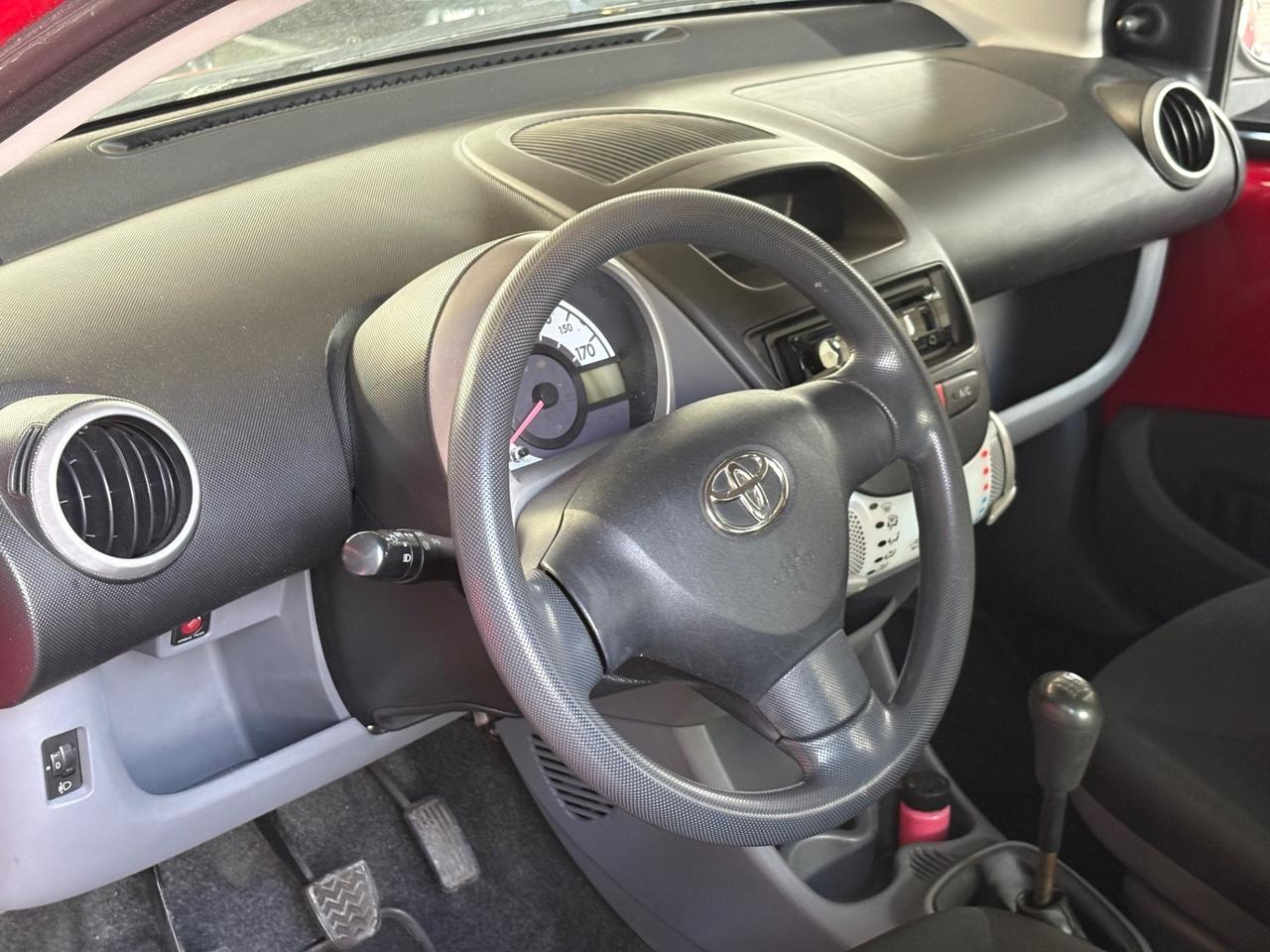 Toyota Aygo 1.0 12V VVT-i 5 porte Deep Ocean Connect