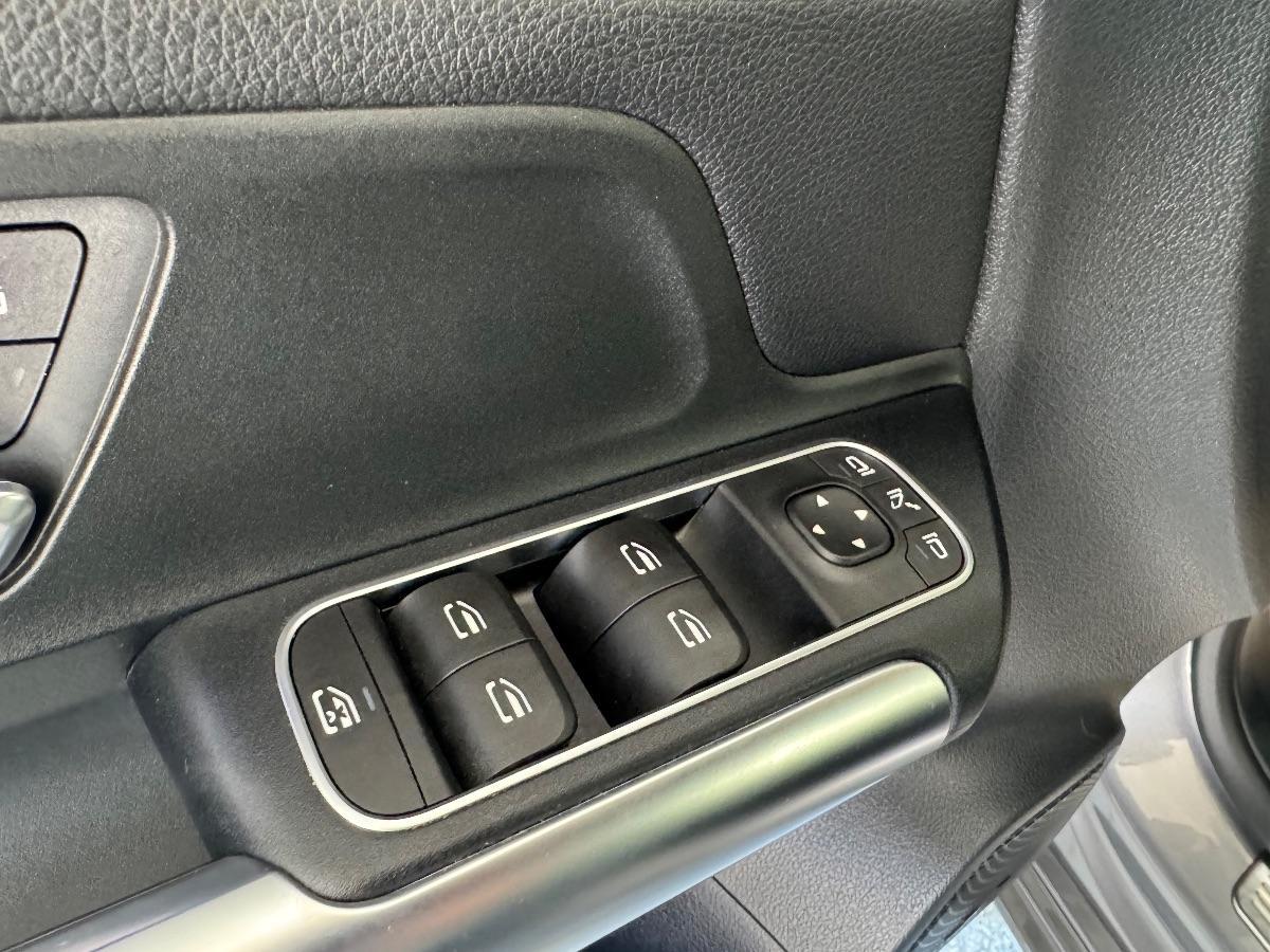 MERCEDES B180 d Automatic Sport BURMESTER/ LUCI AMBIENT/ PELLE/ LED
