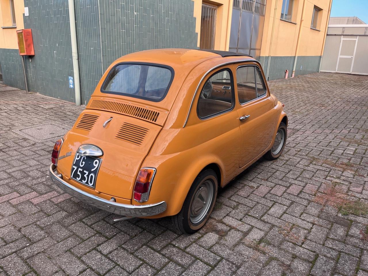 Fiat 500 F 8 Bulloni del 1966