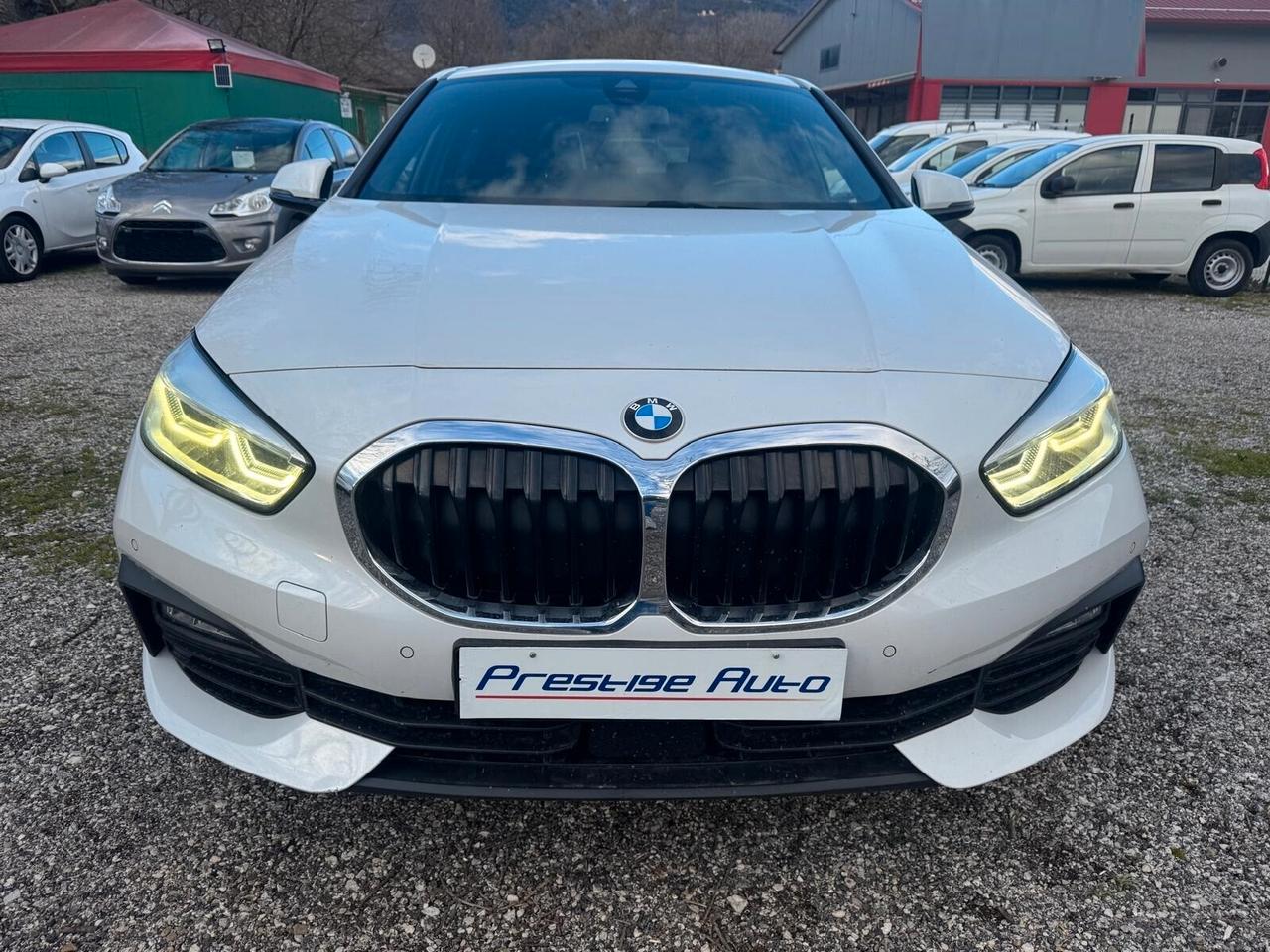 BMW 116d 5p. Sport AUTO LED NAVI RETROCAMERA