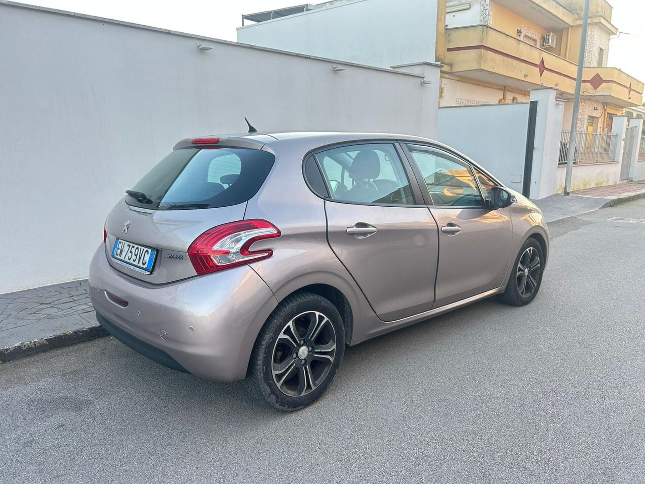 Peugeot 208 1.4 VTi 95 Cv GPL - 2014*Problemi al MOTORE