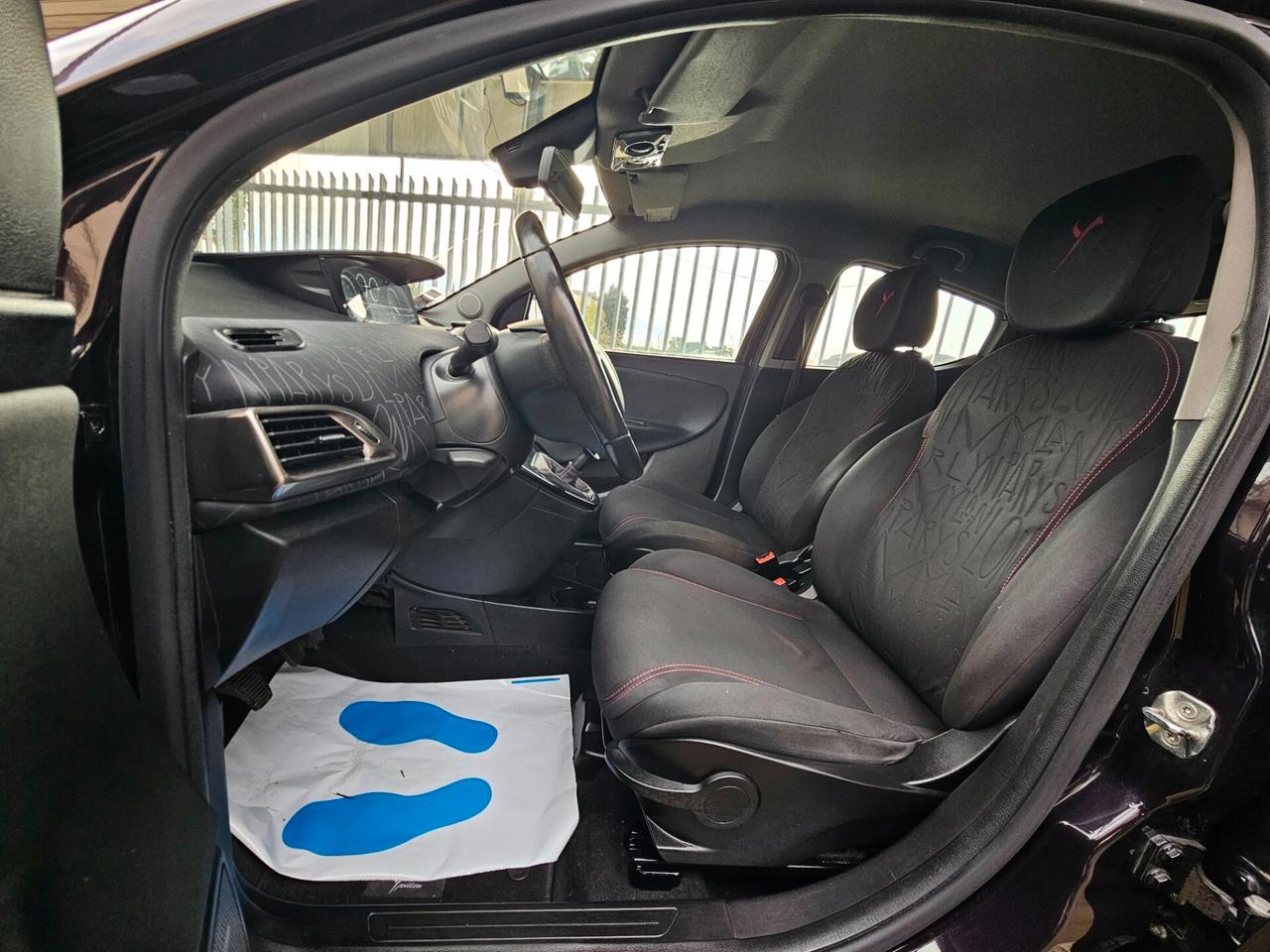 Lancia Ypsilon 5 porte Metano Ecochic Elefantino