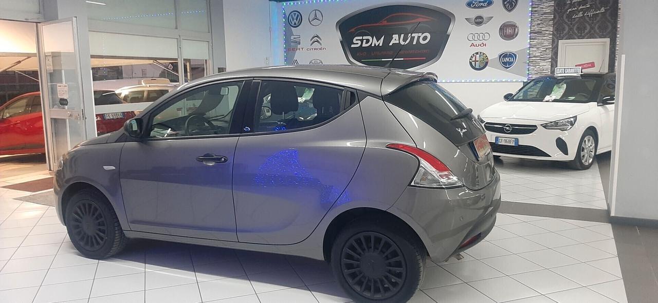 Lancia Ypsilon 1.2 69 CV 5 porte S&S Gold