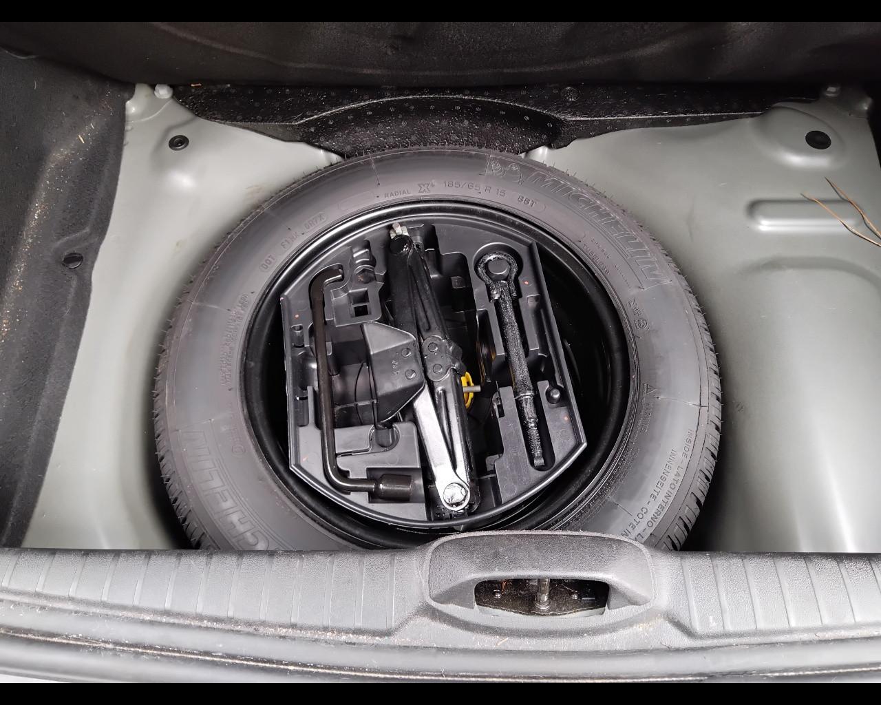 PEUGEOT 208 I 2015 - 208 5p 1.2 puretech Access 82cv
