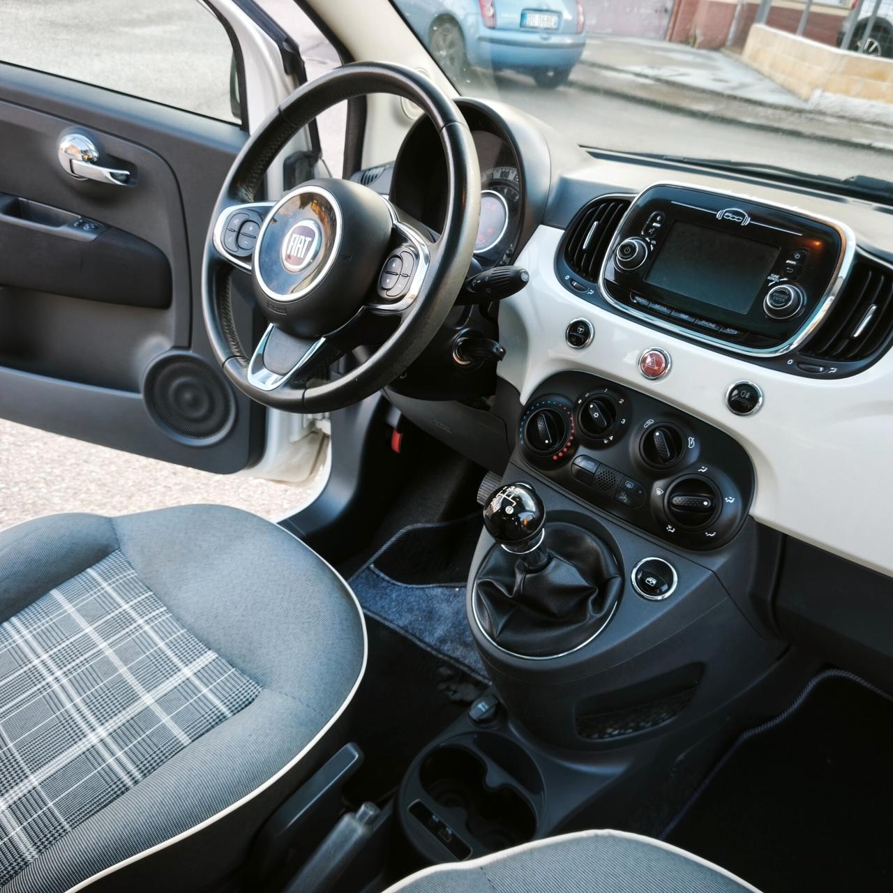 Fiat 500 1.2 Lounge E6B