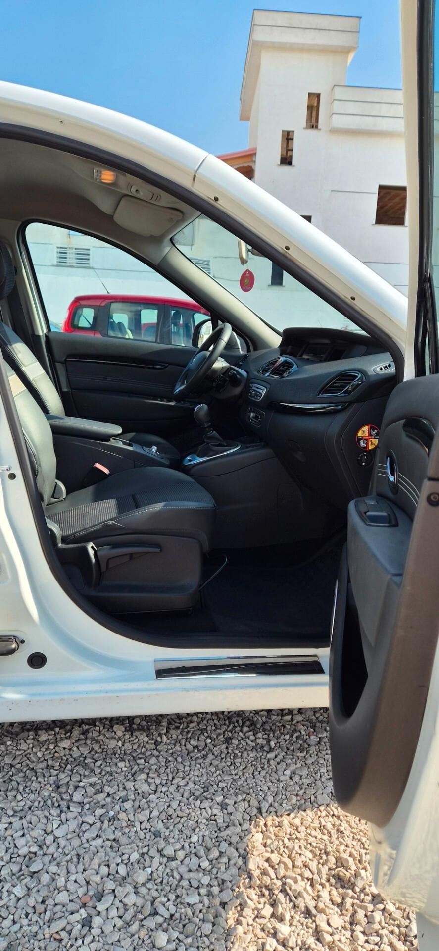 Renault Scenic Scénic X-Mod 1.6 dCi 130CV Dynamique