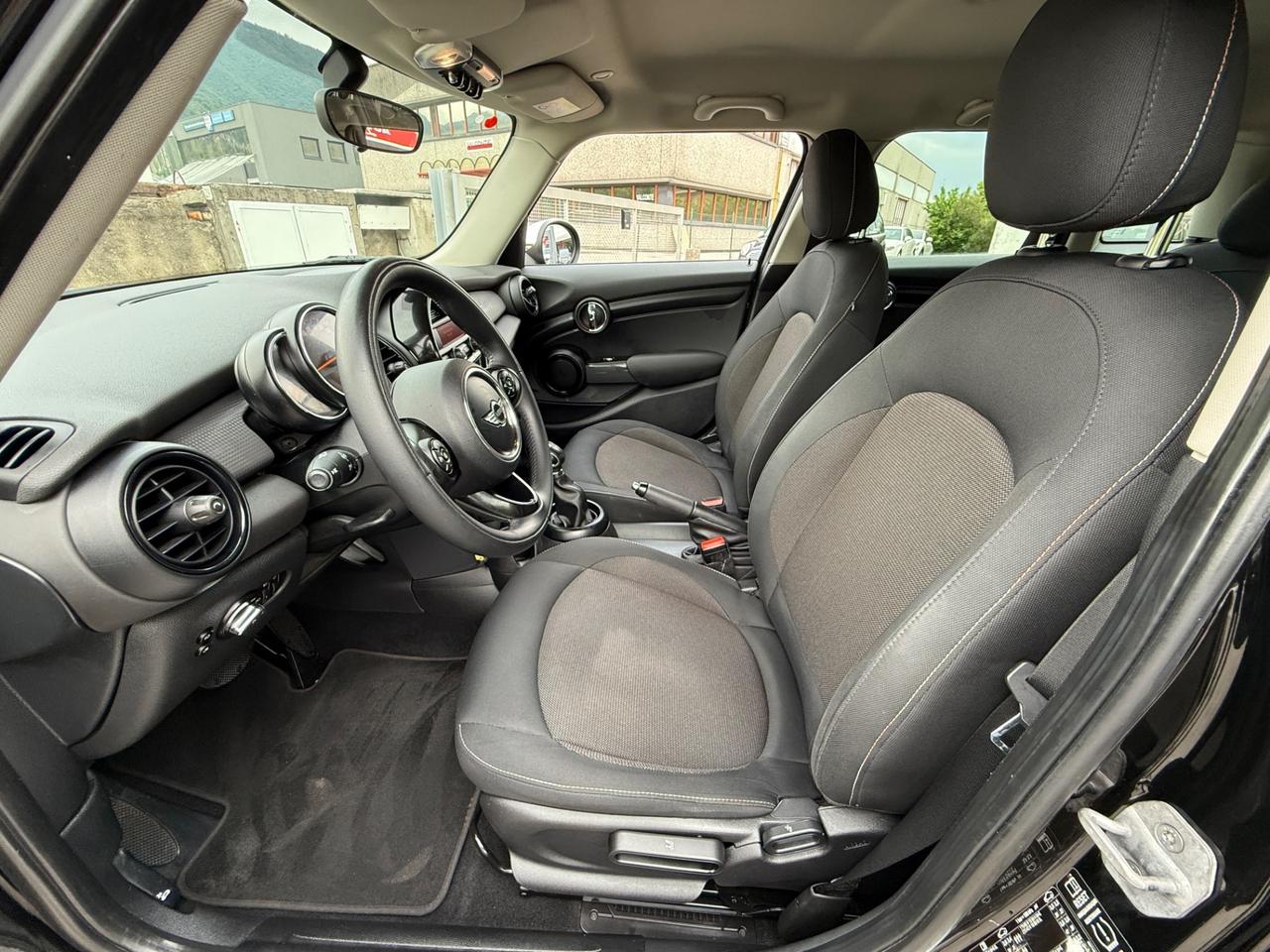 MINI Cooper 1.5BENZINA / AUTOMATICO 5PT 147.000