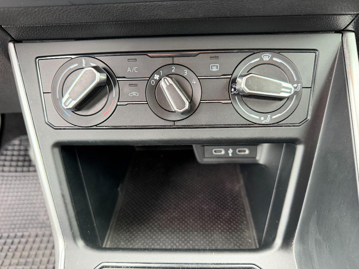 VOLKSWAGEN - Polo - 1.0 TSI Style