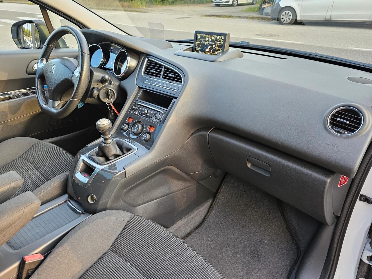 Peugeot 5008 1.6 120cv BlueHdi S&S Allure*Navi*Tetto*Euro6*