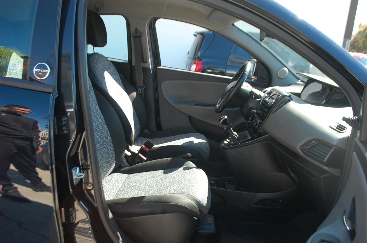 Lancia Ypsilon 1.2 gpl 69CV Ecochic Uff. Italy