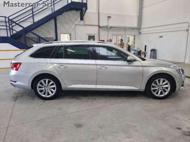 SKODA Superb Superb Wagon iV 1.4 tsi phev Style dsg - GC432JM