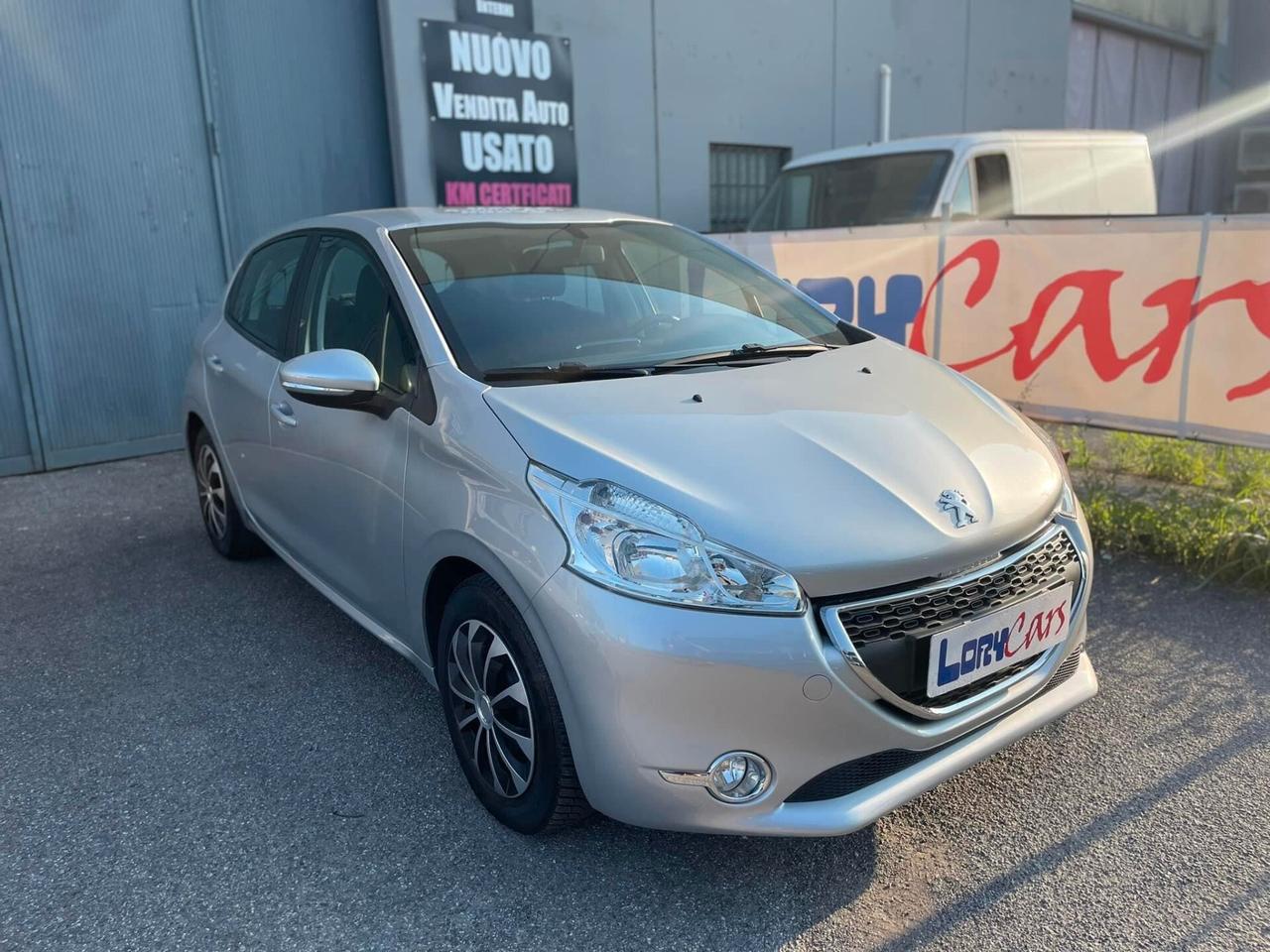 Peugeot 208 1.4 HDi 68 CV 5 porte Access ADATTA A NEOPATENTATI