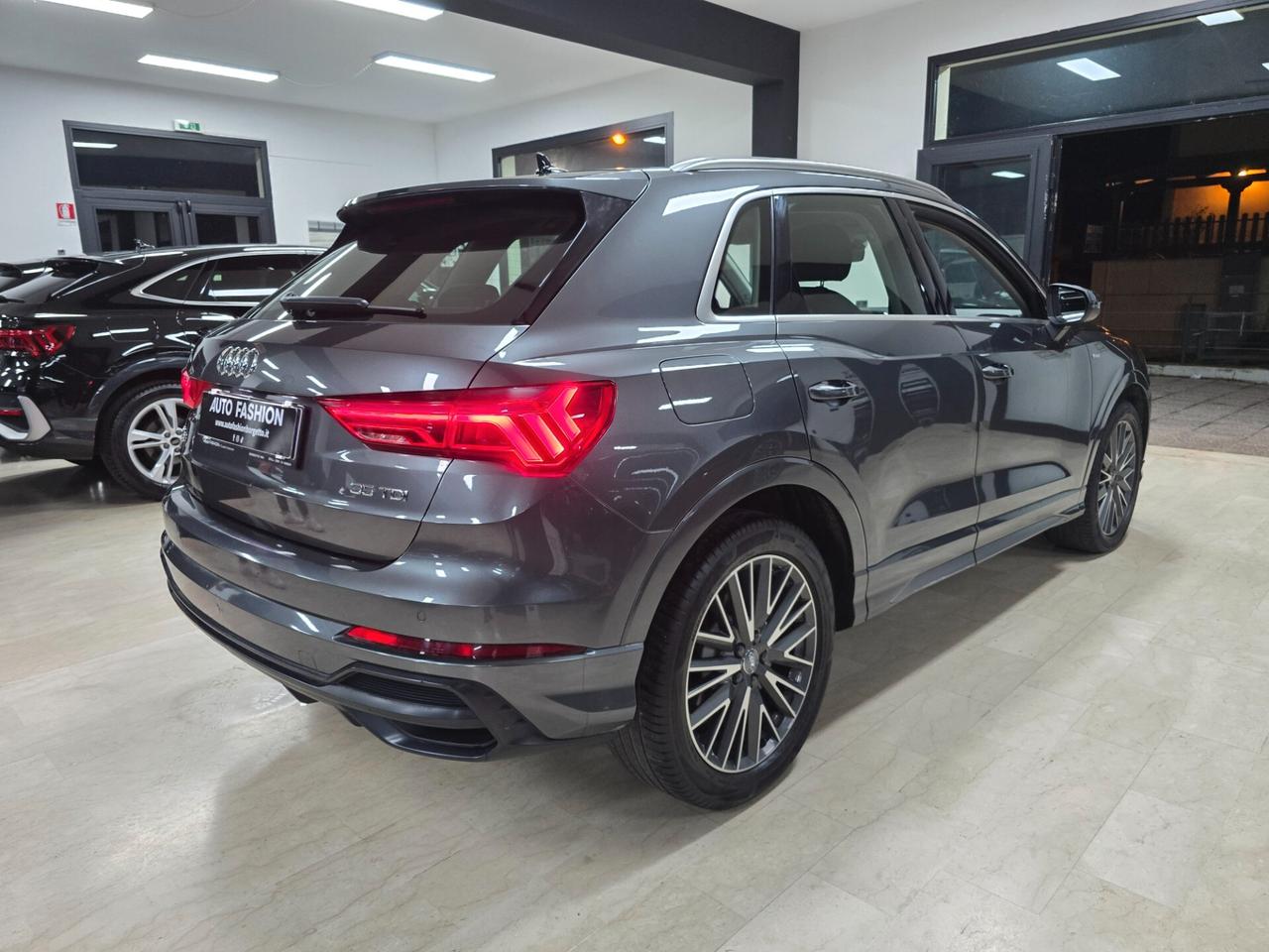 Audi Q3 2.0 TDI 150 CV S tronic line Edition