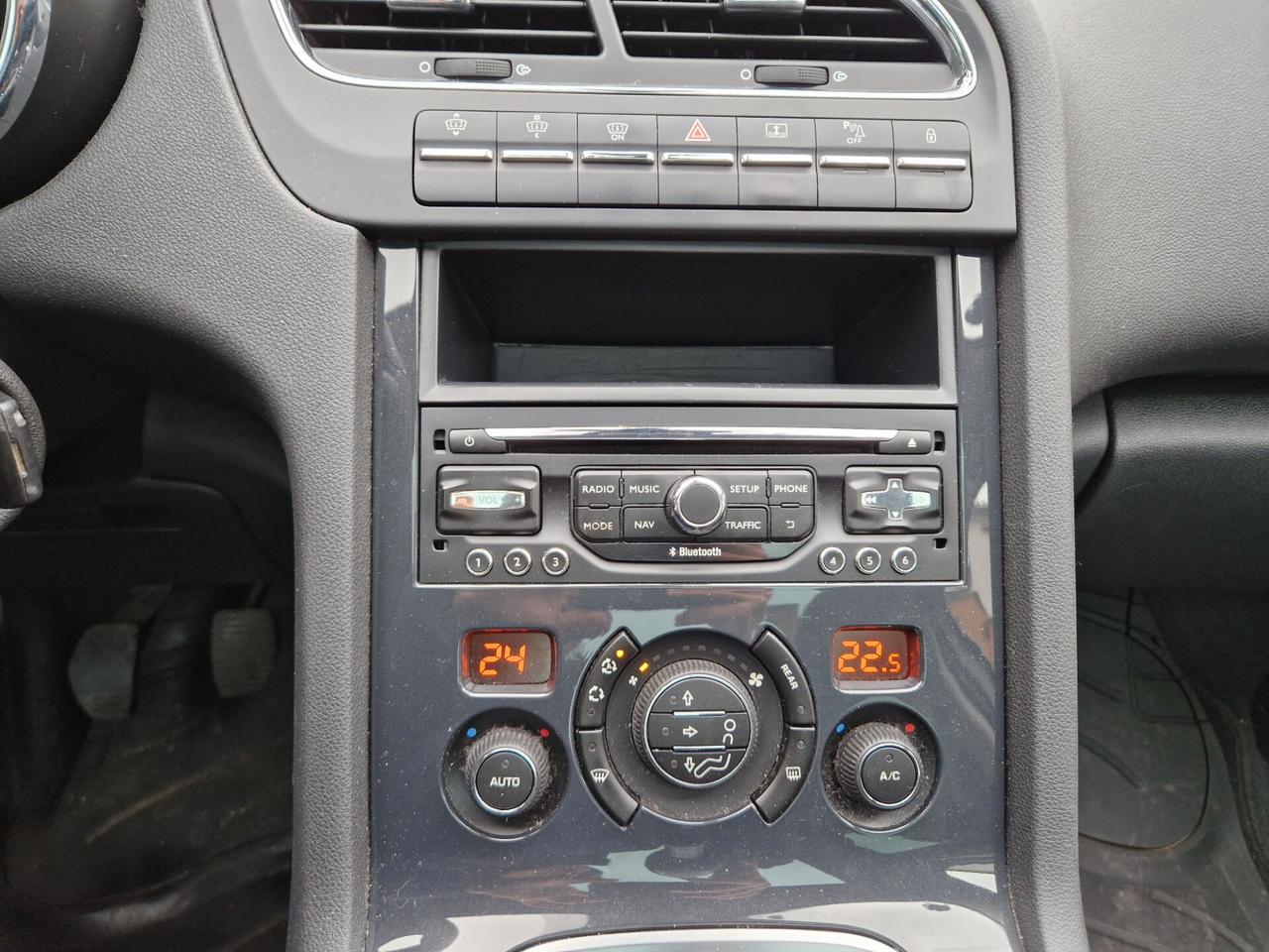 Peugeot 5008 1.6 120CV "96.900 km" 7 posti, Tetto, Navi, Telec.