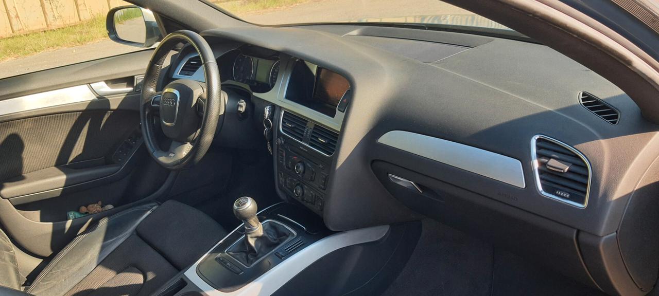 AUDI A4 2.0 TDI 120 CV AVANT S-LINE OK NEOPATENTATI