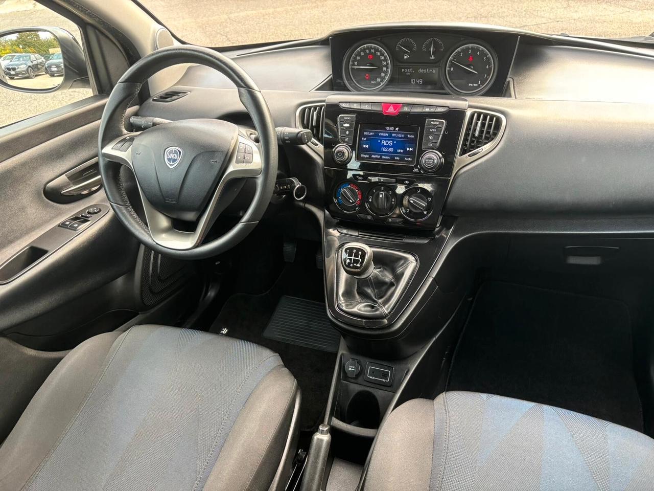 Lancia Ypsilon 1.2 69 CV 5 porte Gold