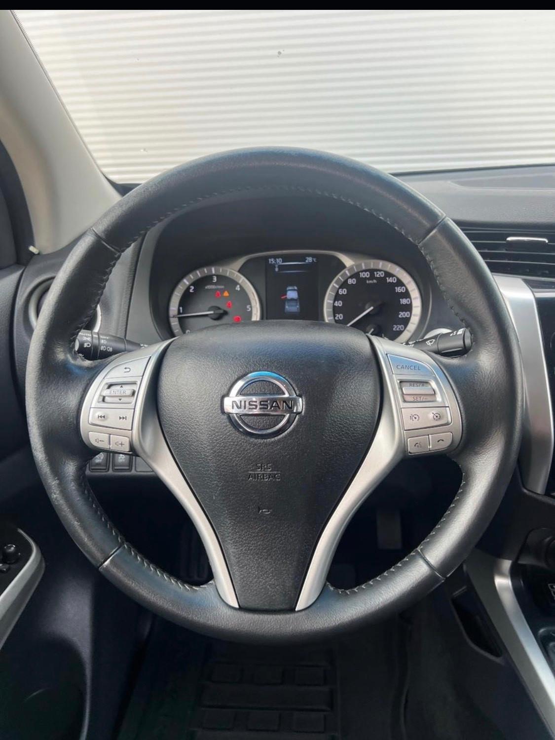 Nissan Navara 2.3 dCi 190 CV 4WD Double Cab N-Connecta