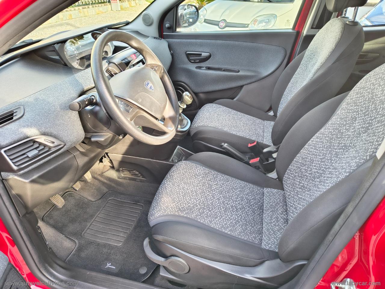 LANCIA Ypsilon 1.2 69 CV 5p. GPL Silver