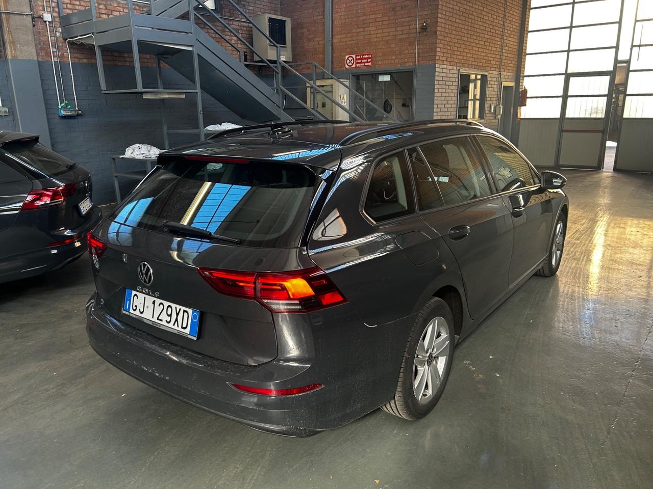 Volkswagen Golf Variant 2.0 TDI SCR DSG Life neopatentati