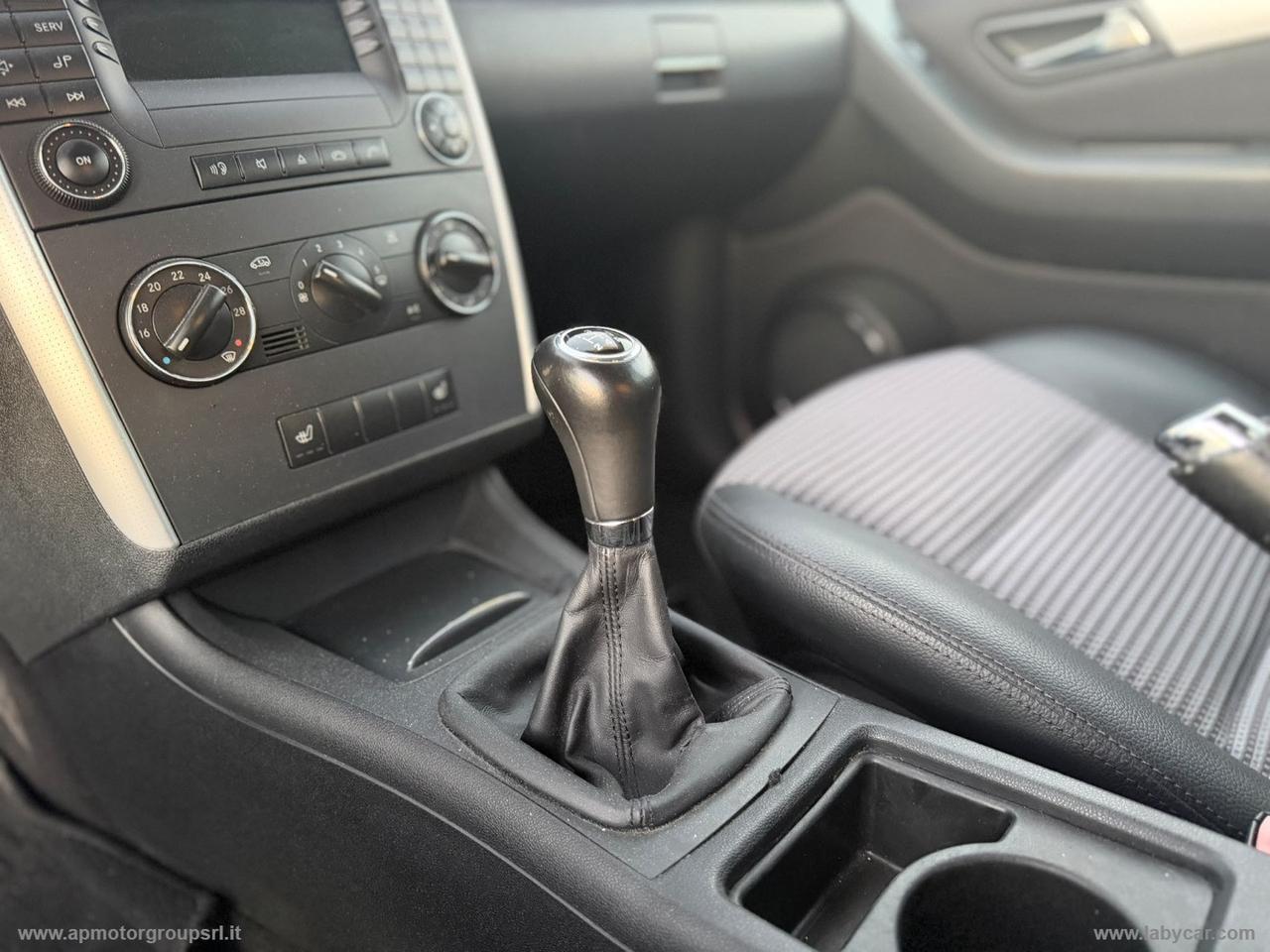 MERCEDES-BENZ A 150 Avantgarde BLACK MATT
