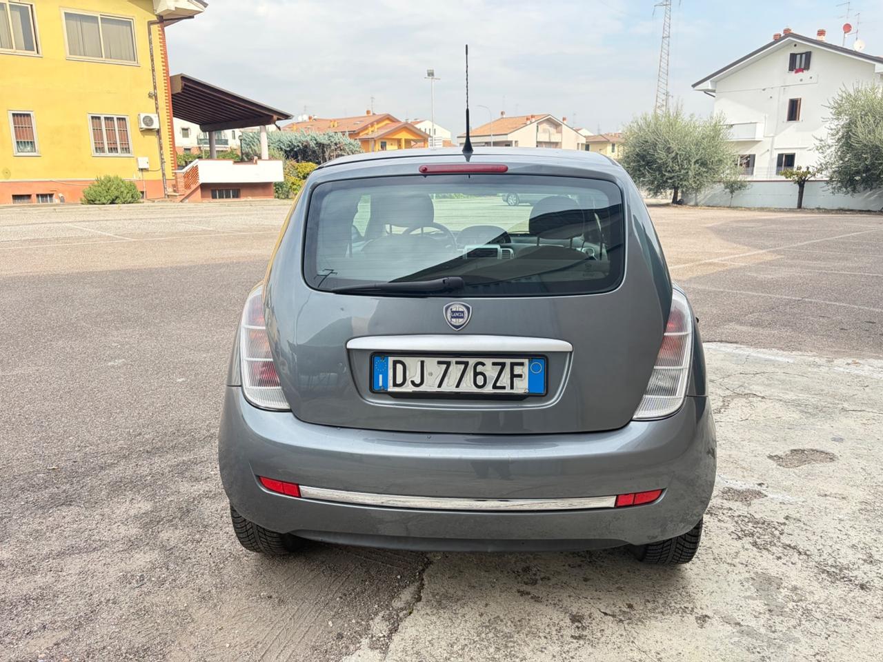 Lancia Ypsilon 1.2 Argento NEOPATENTATI