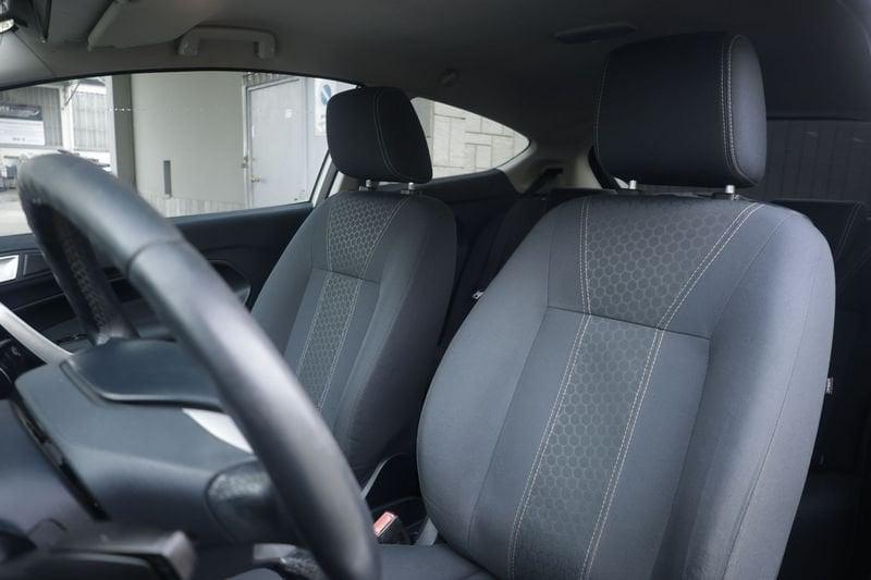 Ford Fiesta Ford Fiesta 1.4 16V 3p. Bz.- GPL Titanium Bs. Unicoproprietario