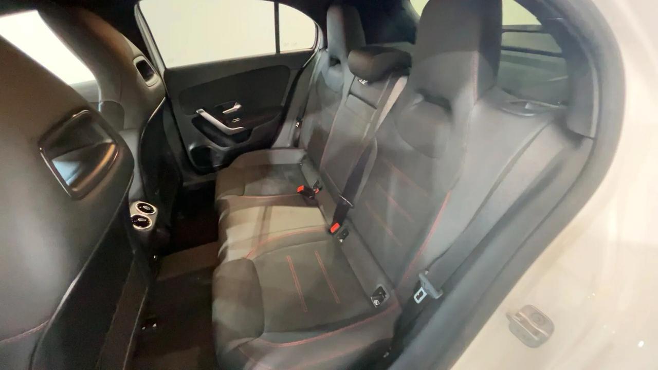 Mercedes-benz A 180 Automatic AMG Line Premium