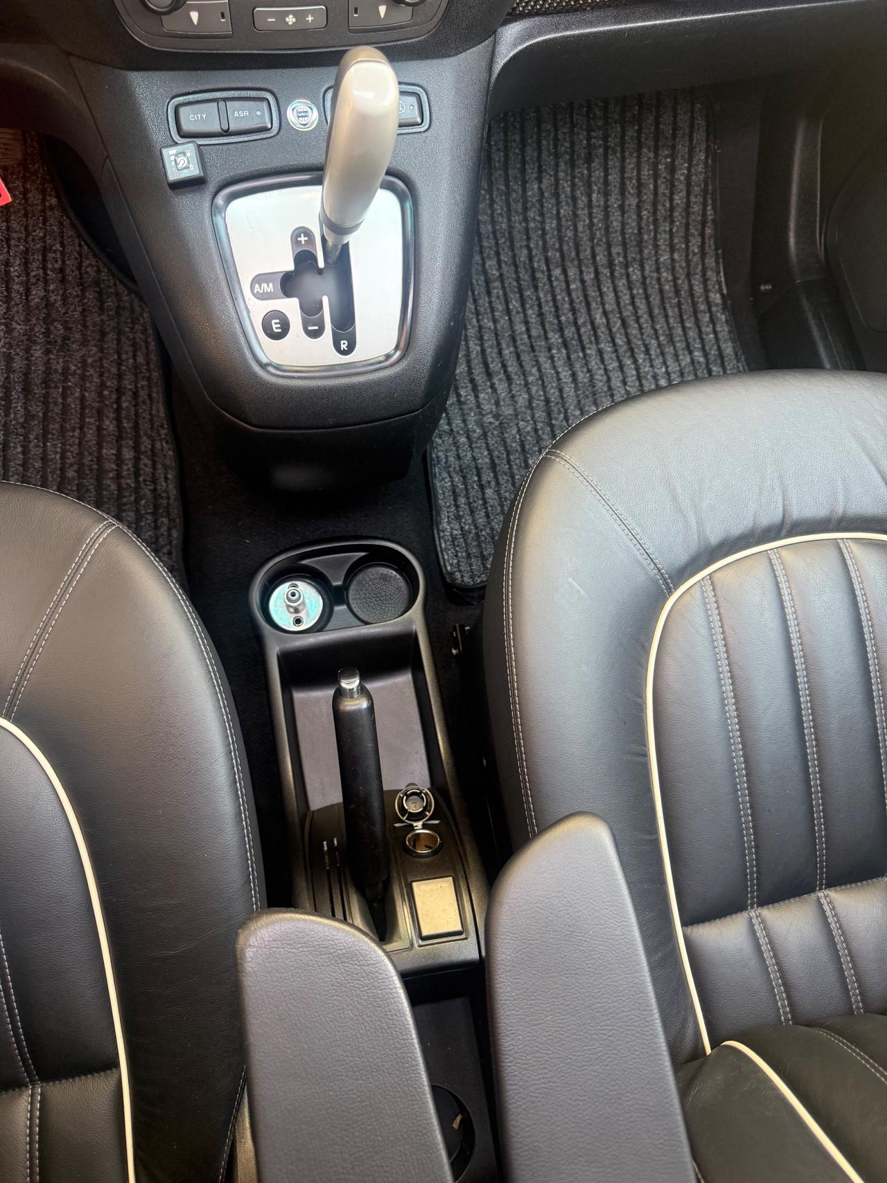 Lancia Musa 1.4 16v GPL 5th Avenue dfn