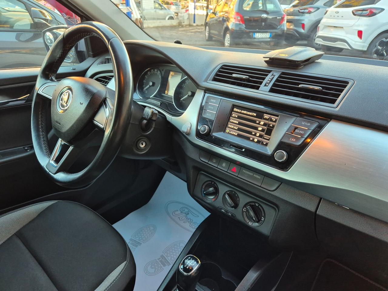 Skoda Fabia GANCIO TRAINO CARRELLO