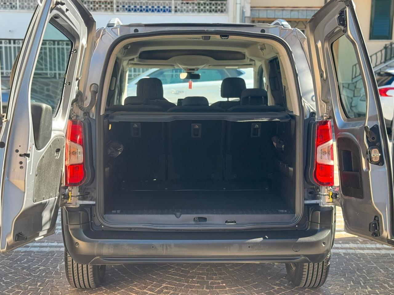 Peugeot Rifter BlueHDi 130 S&S active Standard