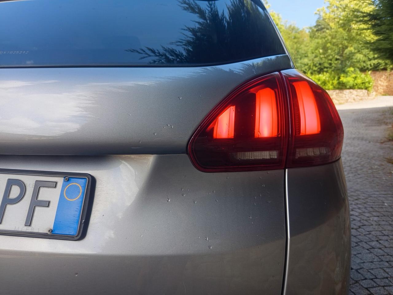 Peugeot 2008 BlueHDi 100 S&S Allure