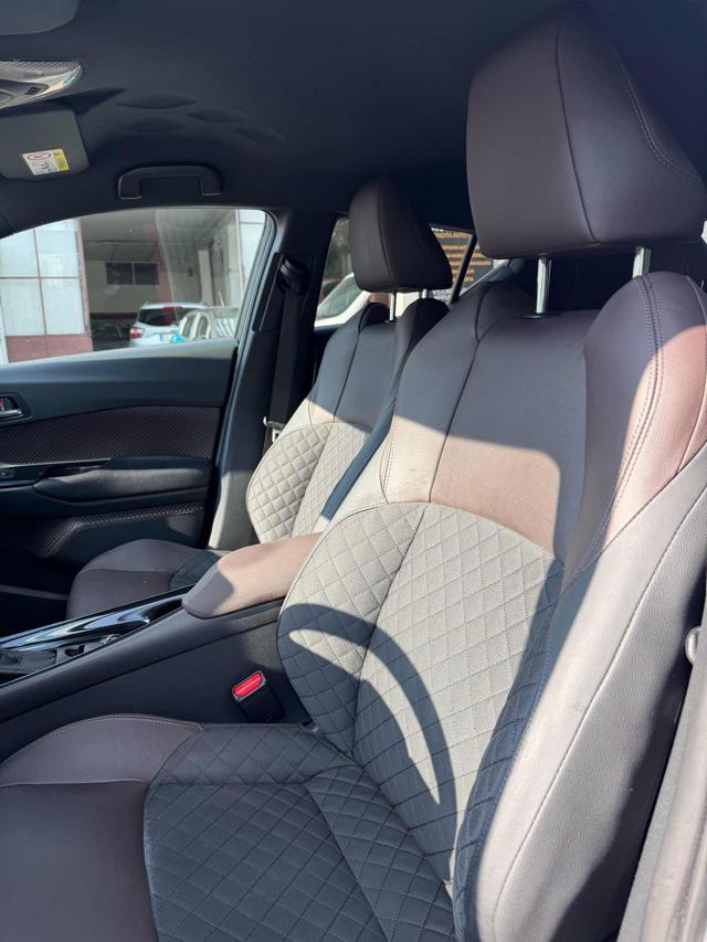 TOYOTA C-HR 1.8 Hybrid E-CVT