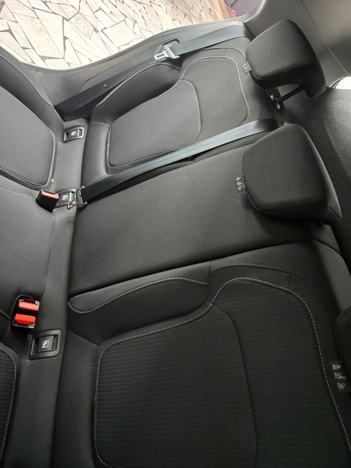 Renault Megane Mégane Blue dCi 115 CV EDC Techno