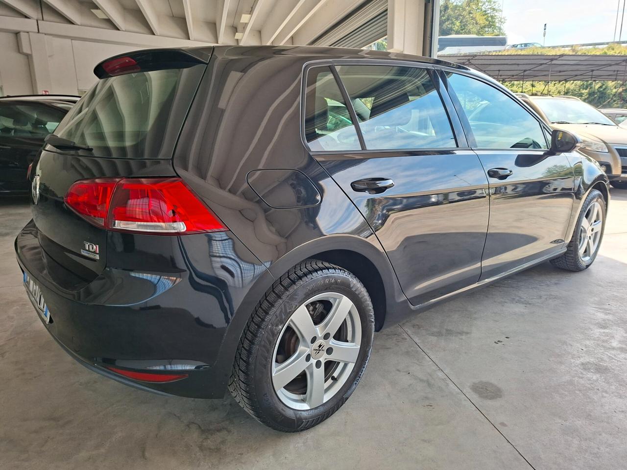 Volkswagen Golf 5P. 1.6 TDI / DA NEOPATENTATI / EURO 5B