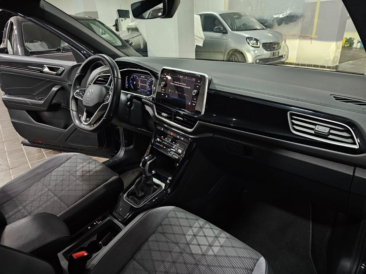 NUOVA VOLKSWAGEN T-ROC 2.0 TDI 150CV R-LINE - ITALIANA PRONTA CONSEGNA