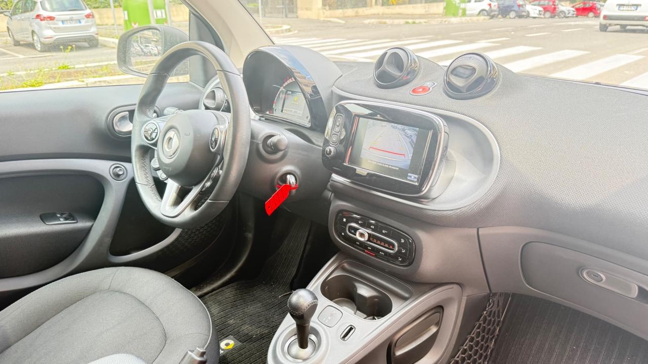 Smart ForTwo 90 0.9 Turbo twinamic Passion LED NAVI KAMERA PANORAMA CERCHI 16 PDC BLUETOOTH
