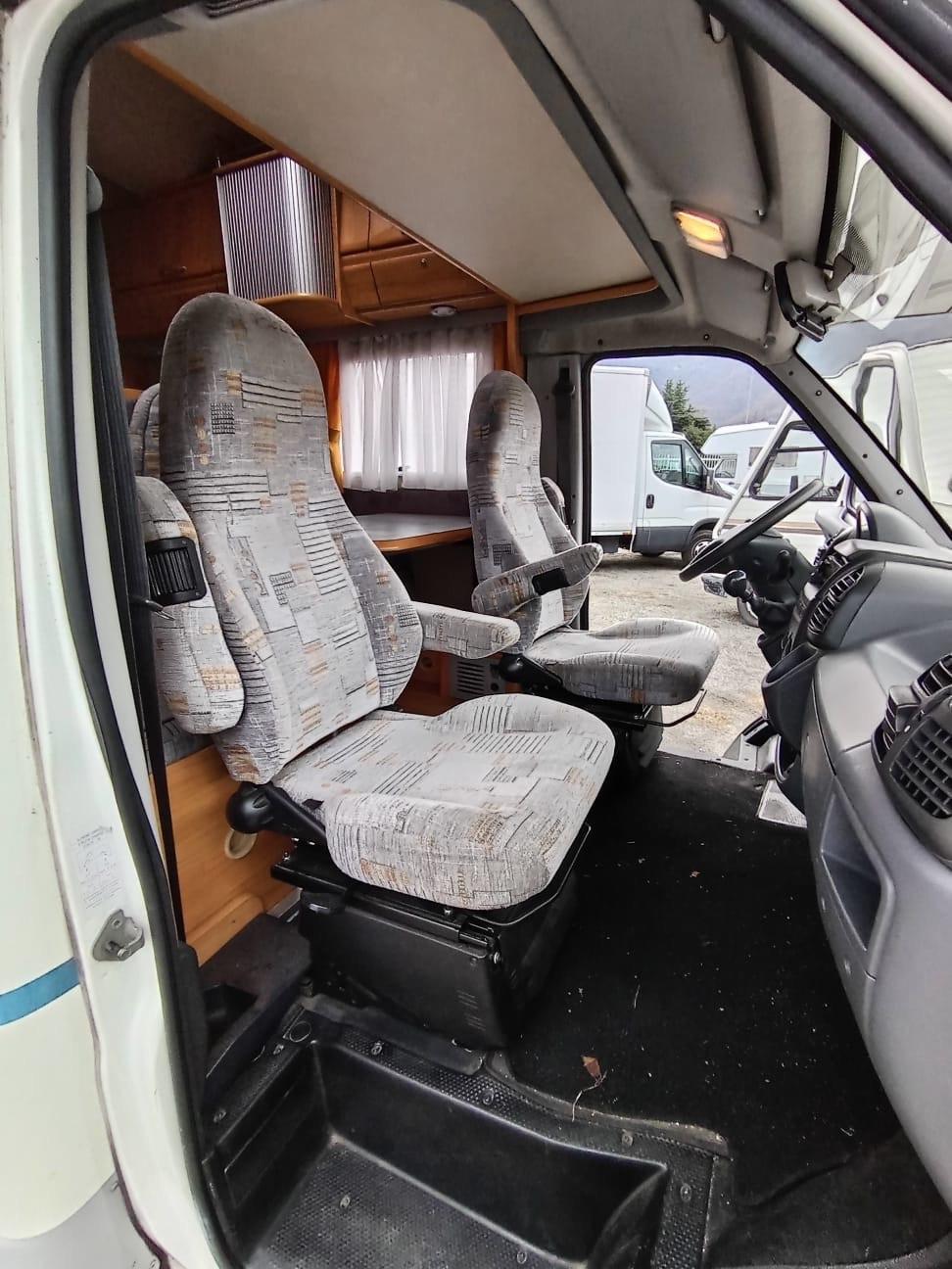 MANSARDATO adria CORAL del 2005 in saldo 733