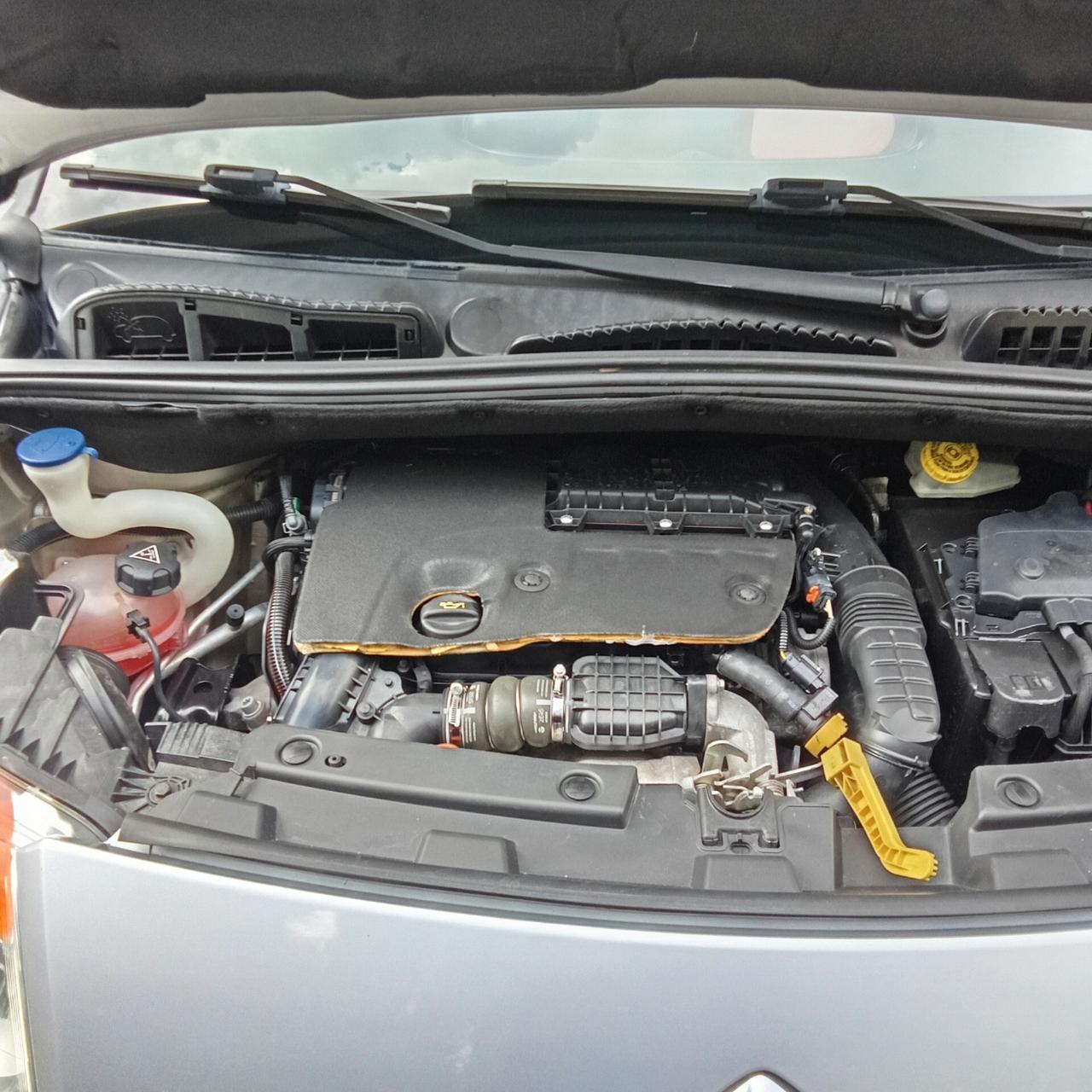 Citroen C3 Picasso 100 Exclusive E6 016
