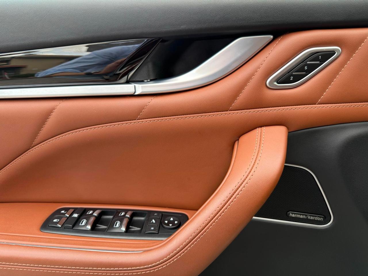 Maserati Levante V6 AWD Granlusso 350CV