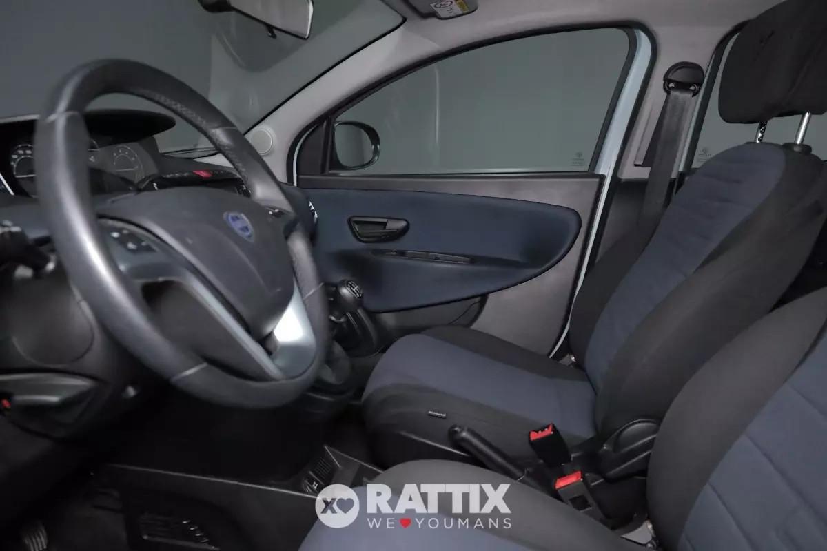 Lancia Ypsilon 1.0 Firefly Hybrid 70CV Platino