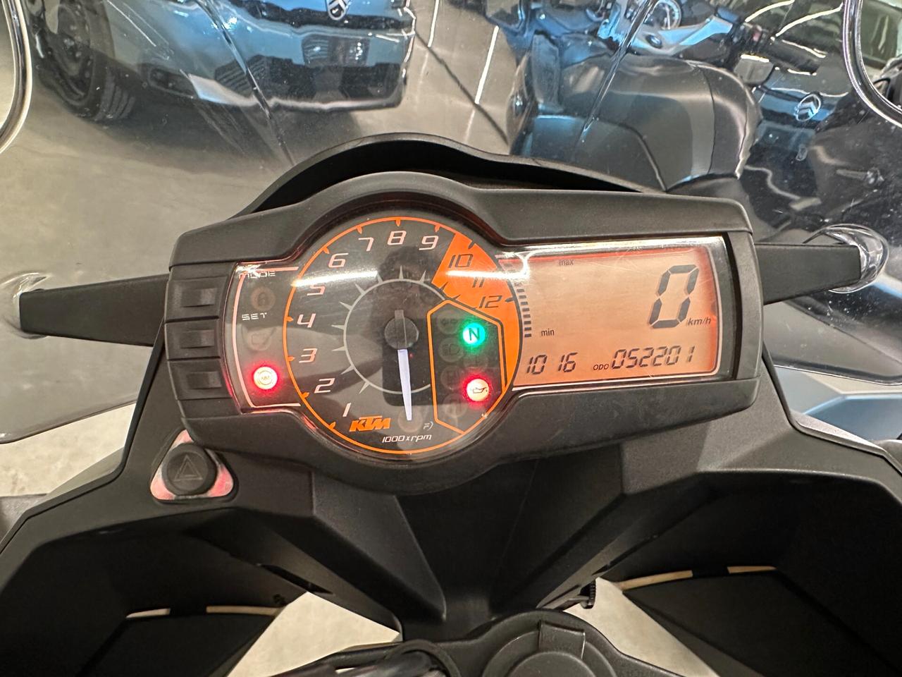 KTM 990 SUPER MOTO 2011