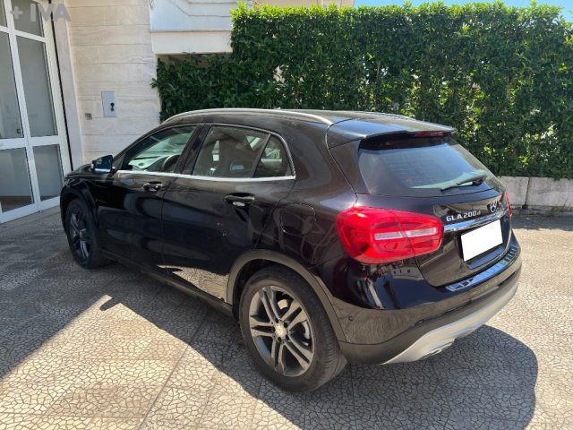 MERCEDES-BENZ GLA 200 d Automatic Sport